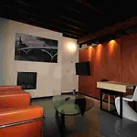 Amosa Centre Hotell 4*