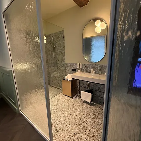 Amosa 4* Liege