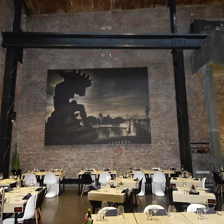 Amosa Centre ホテル