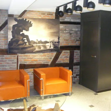 Hotel Amosa Centre