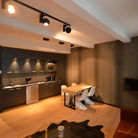 Amosa Centre 4*
