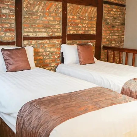 Amosa Hotel