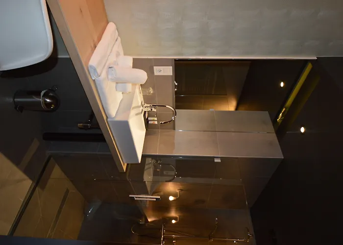 Amosa Centre Szálloda