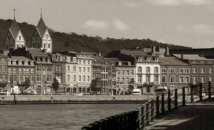 Amosa Centre Szálloda 4*