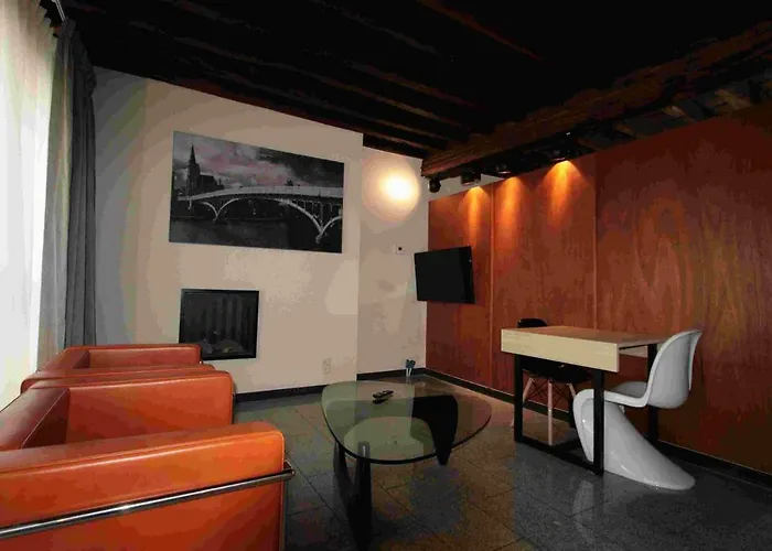 Amosa Centre Szálloda 4*