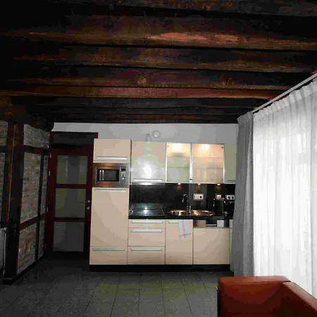 Amosa Centre 4*